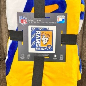 NFL RAMS BLANKET ! Blue and Yellow Super Plush Blanket